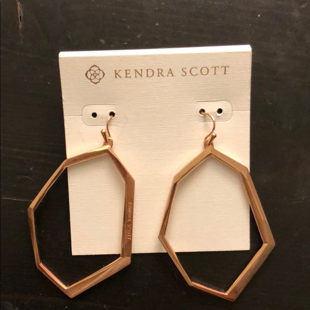 lindsey earrings in rose gold